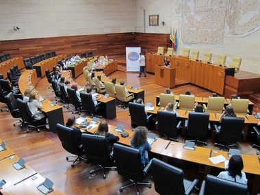 La presidenta de la Asamblea considera 