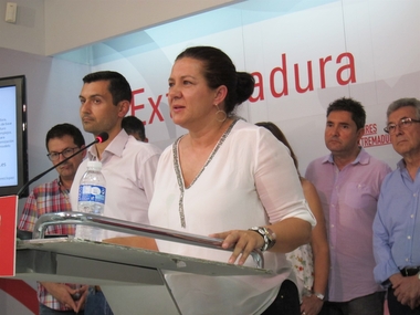 Eva Pérez pide que los candidatos a liderar el PSOE dejen su cargo durante la campaña en favor de la 