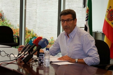 La Junta valora el descenso del desempleo en mayo en Extremadura, donde los datos 