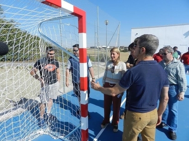 Inauguradas las nuevas pistas polideportivas de Cáceres El Viejo, cuya inversión asciende a 57.210 euros