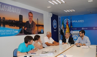 El PP de Badajoz pregunta al SES 