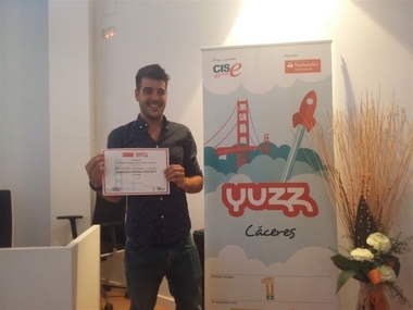 Un proyecto de tecnología aplicada a la apicultura, elegida la mejor idea del Centro YUZZ de Cáceres