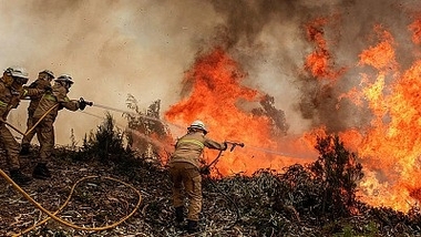 La lacra veraniega azota de nuevo: el fuego