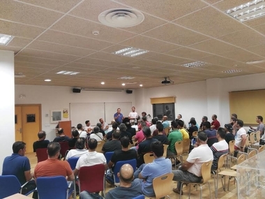 Los bomberos del Ayuntamiento de Badajoz acuerdan iniciar una huelga indefinida ante los 