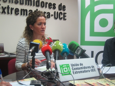 El 61% de los extremeños saldrá de vacaciones este verano, con la playa como principal salida, según un estudio de UCE