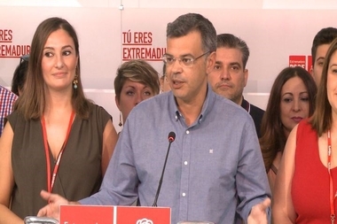 La candidatura de Fernández Vara presenta 490 avales al 