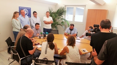 El PP de Diputación de Badajoz no critica la 