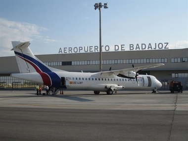Los vuelos estivales Badajoz-Mallorca se inician este viernes, y los de Ibiza arrancarán el próximo martes