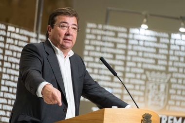 Fernández Vara urge al Gobierno a poner fecha a la negociación para hablar de la reforma constitucional