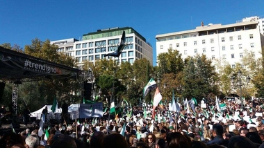 Los extremeños se movilizan en Madrid por un tren digno
