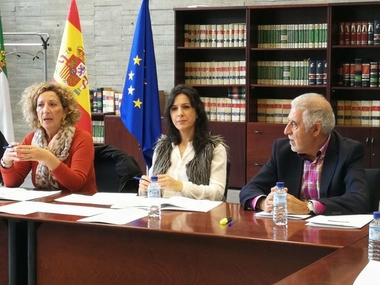 La Consejería de Educación y Empleo convocará 1.200 plazas de profesor de Secundaria en 2018