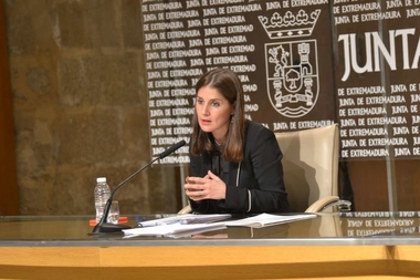 El Consejo de Gobierno acuerda destinar 3 millones de euros a la implantación de sistemas de riego eficientes en explotaciones agrarias