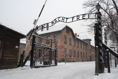 Yo también estuve en Auschwitz pero no estuve en el bosque de Katyn