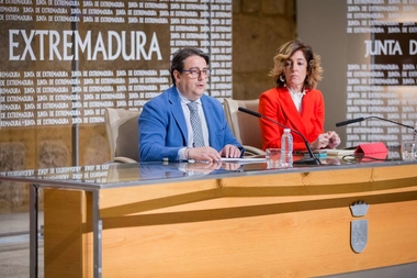 Extremadura es la segunda región donde menos invierte el Estado en Dependencia pese a ser la de mayor número de solicitudes