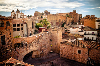 Localismo y provincialismo en Extremadura