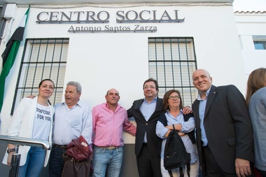 El presidente de la Junta valora la contribución de los primeros alcaldes democráticos al desarrollo de Extremadura