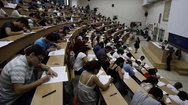 Un total de 4.594 estudiantes repiten este martes siete exámenes de la EBAU en Extremadura tras su filtración