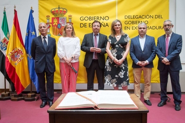 El presidente de la Junta de Extremadura asiste a la toma de posesión de los subdelegados del Gobierno en Cáceres y Badajoz  	
