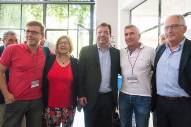 Fernández Vara aboga por mirar más a los territorios y menos a los mapas