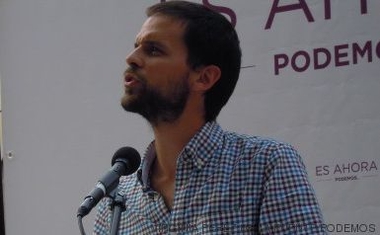 Podemos dice que la Junta vende 
