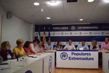 Monago pide a Vara 