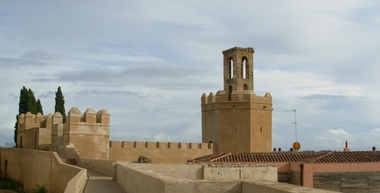 Amigos de Badajoz muestra la Alcazaba de la ciudad este jueves a través de una visita guiada nocturna