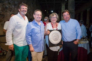 El presidente de la Junta de Extremadura asiste al estreno de 'Hipólito' en el Teatro Romano de Mérida