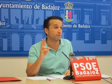 Cabezas (PSOE) ve 