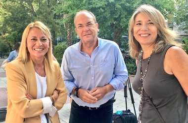 Monago no despeja la duda de si Elena Nevado será la candidata en Cáceres porque 