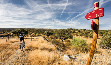 Dos equipos de Correos Express participan en la carrera de mountain bike más dura del mundo: POWERADE NON STOP MADRID LISBOA