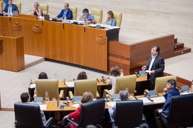 Fernández Vara reitera que no se cerrará la Central Nuclear de Almaraz mientras no haya una alternativa económica para la zona