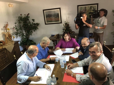 Escuchar La Junta logra del Ministerio de Agricultura 24 millones de euros para la reestructuración del viñedo, 18 más que lo asignado inicialmente
