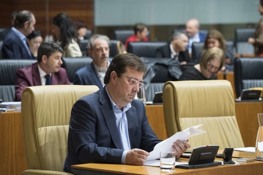 Fernández Vara resalta el aumento del producto per cápita, la bajada del paro y el aumento de la ocupación en los tres últimos años