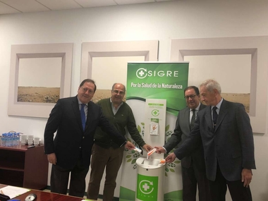 Medio Ambiente y SIGRE presentan una campaña para seguir concienciando sobre el reciclaje de envases vacíos o con restos de medicamentos