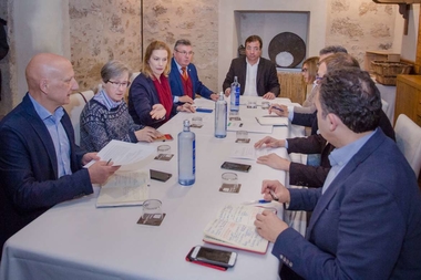 Fernández Vara se reúne con la Junta Directiva de ALTUP