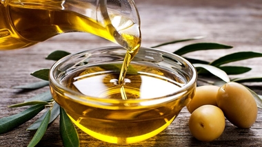 La Diputación de Badajoz apoya al sector agroalimentario del aceite de oliva 
