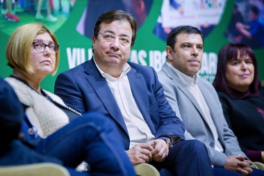 Fernández Vara aboga por un modelo de desarrollo sostenible y sustentable que conjugue progreso y conservación