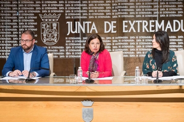 Firmado el convenio para el traspaso del Conservatorio de Mérida a la Junta de Extremadura