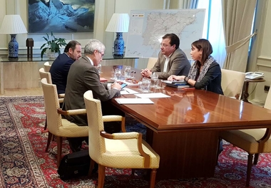 Fernández Vara se asegura el compromiso inversor de Fomento en materia ferroviaria para 2019