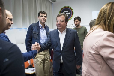 Fernández Vara destaca la importancia de los Puntos de Acompañamiento Empresarial