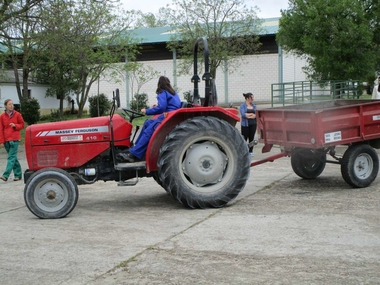 Políticas Agrarias convoca los premios a la excelencia e innovación de jóvenes agricultores y agricultoras