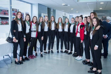 El presidente de la Junta de Extremadura destaca la evolución experimentada por el fútbol femenino y su autenticidad