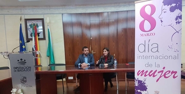 Gil Rosiña participa en Navalvillar de Pela en el acto institucional con motivo del Día Internacional de las Mujeres