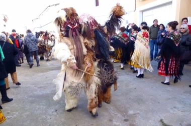 La Junta de Extremadura felicita al pueblo de Acehúche por la declaración de Las Carantoñas como Fiesta de Interés Turístico Nacional
