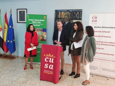 Desarrollo Rural colabora con unas jornadas formativas de olivicultura en el Centro Santa Ana de Almendralejo