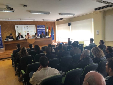 Begoña García asiste a unas jornadas de ingeniería civil donde se debate el presente y futuro del ferrocarril de Extremadura
