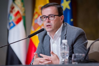 Junta y diputaciones aportan 2,9 millones de euros para la mejora de la infraestructura eléctrica municipal