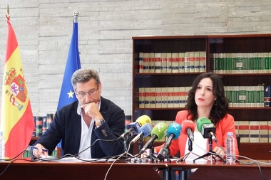 El desempleo baja en abril en Extremadura en 3.878 personas