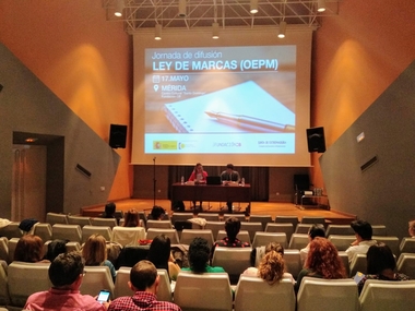 Medio centenar de empresas se informan sobre las novedades de la nueva Ley de Marcas y Patentes