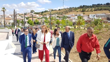 Gil Rosiña participa en Higuera de Vargas en la inauguración del Parque Municipal Trejo